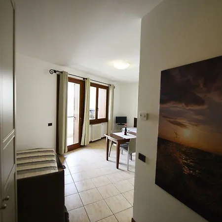 Angolo Lake Studio Apartment Malcesine